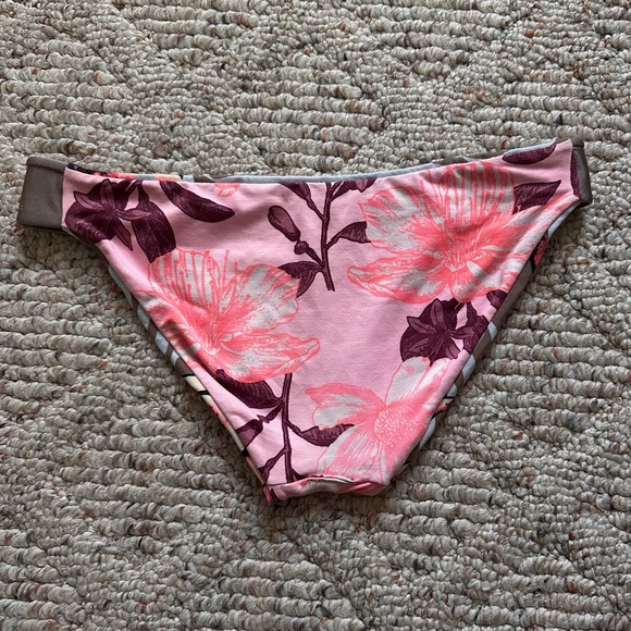 Maaji 4-Way-Wear Bikini Set - Picture 8 of 10